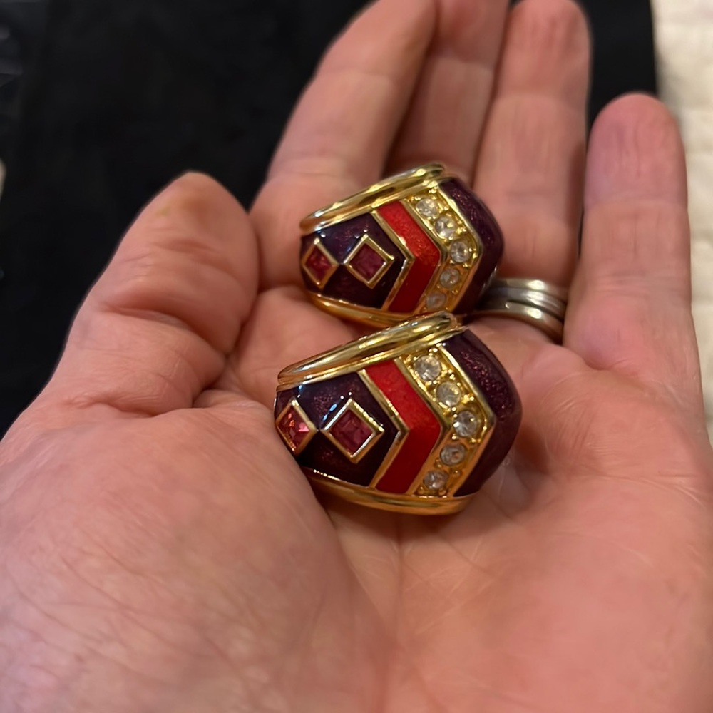 Vintage Couture Runway Cindy Adams clip on earrings